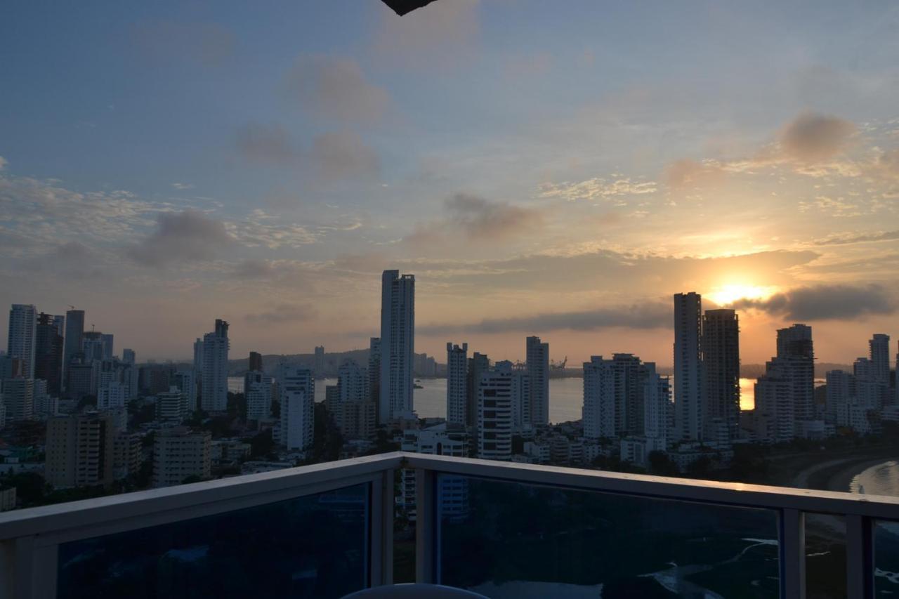Lago Y Mar Apartamentos Cartagena Екстериор снимка